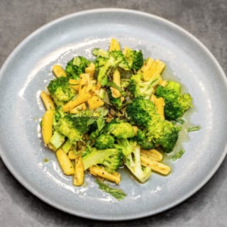 CAVATELLI WITH BROCCOLI, GARLIC & OIL